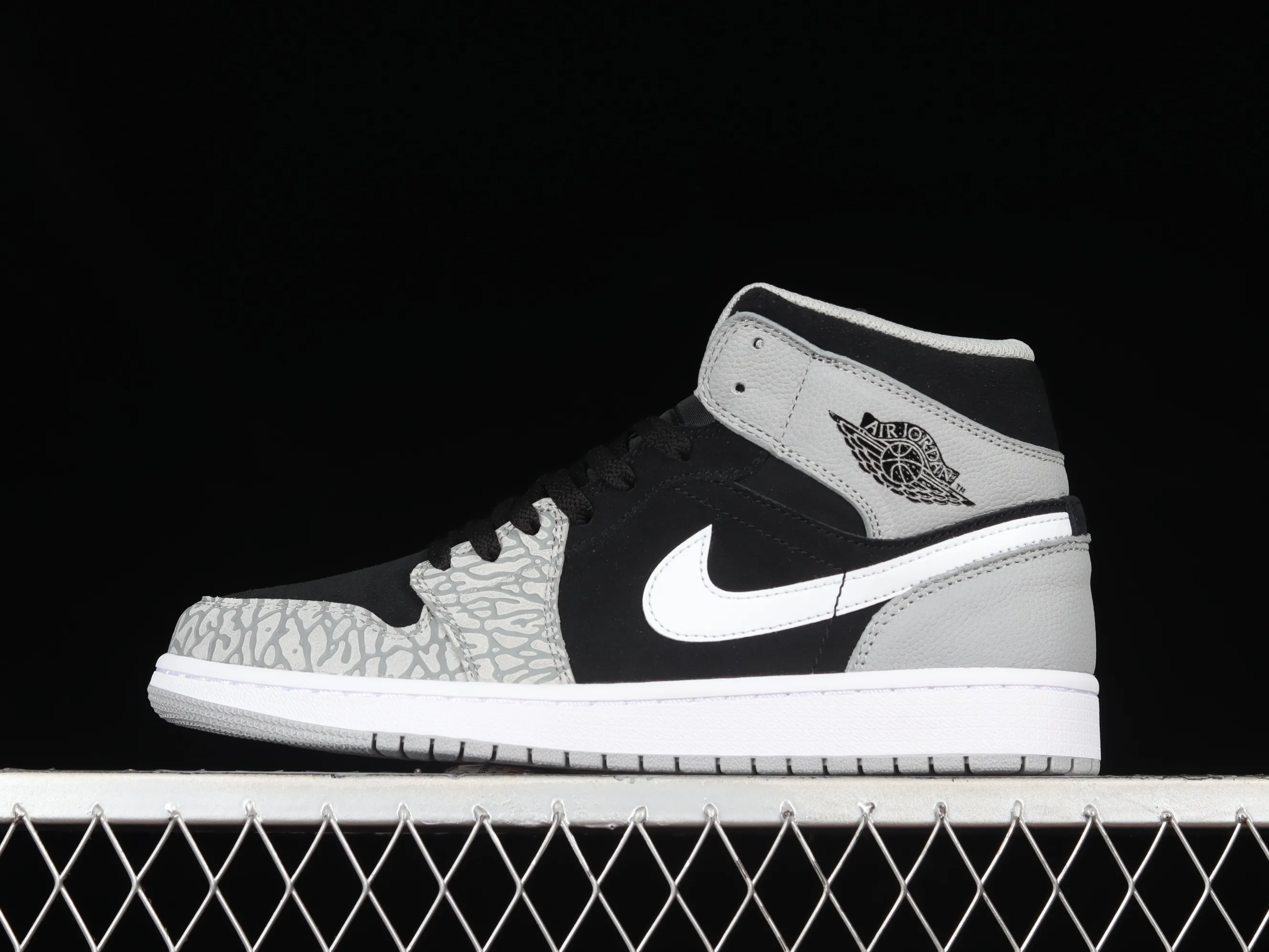 All categories Air Jordan Jordan series basketball shoes Air Jordan 1 Mid G version pure original Air Jordan 1 Mid "Elephant Toe" AJ1 Joe 1 crackle elephant Chinese basketball shoes DM1200-016